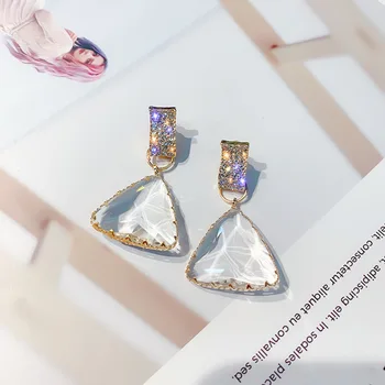 Korea Kpop Геометрический треугольник с хрустальным кулоном Капля Очаровательные серьги Конфеты Изящные женские украшения для вечеринок